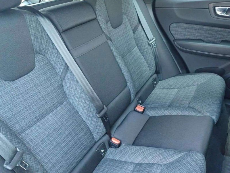 Volvo XC60 B4 Momentum Pro