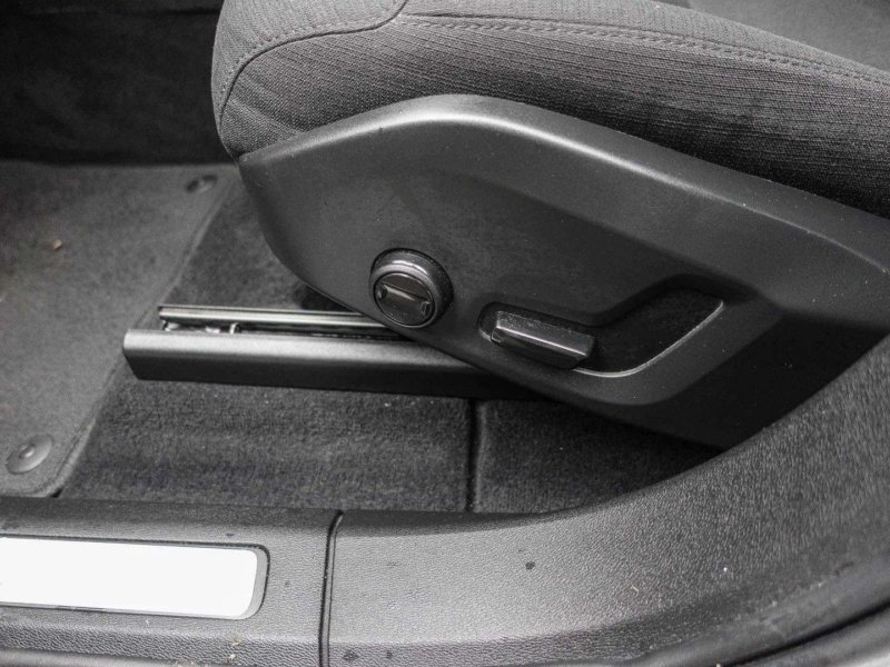 Volvo XC60 Momentum Pro 2WD B4