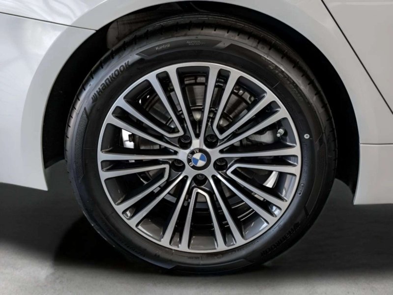 BMW 520d Touring xDrive Sport Line