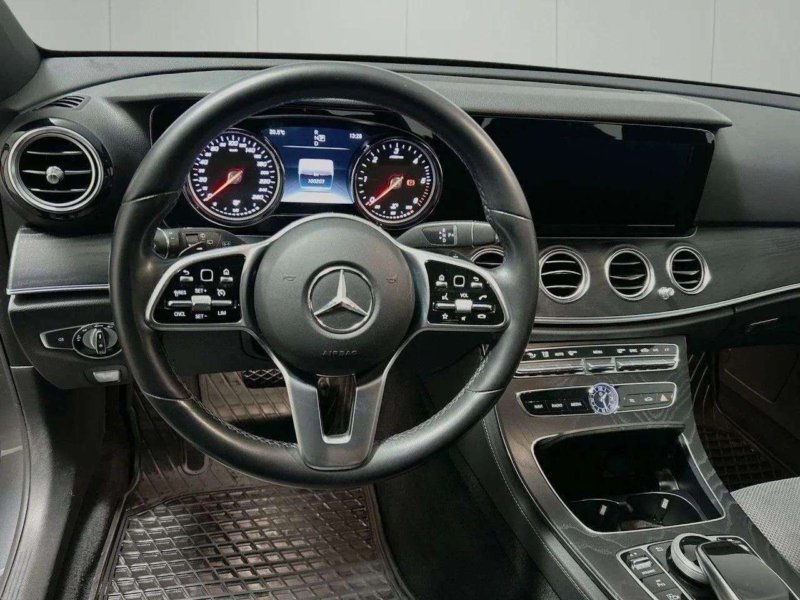 Mercedes Benz E200d