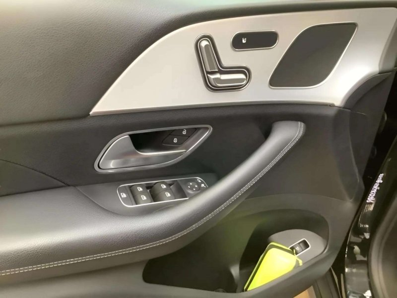 Mercedes Benz GLE 300 d 4M