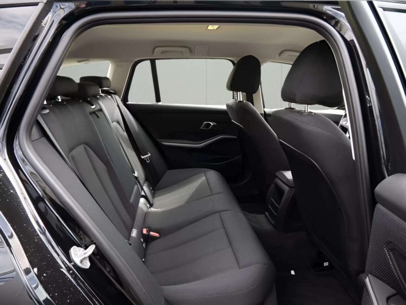 BMW 318d Touring AHK LED