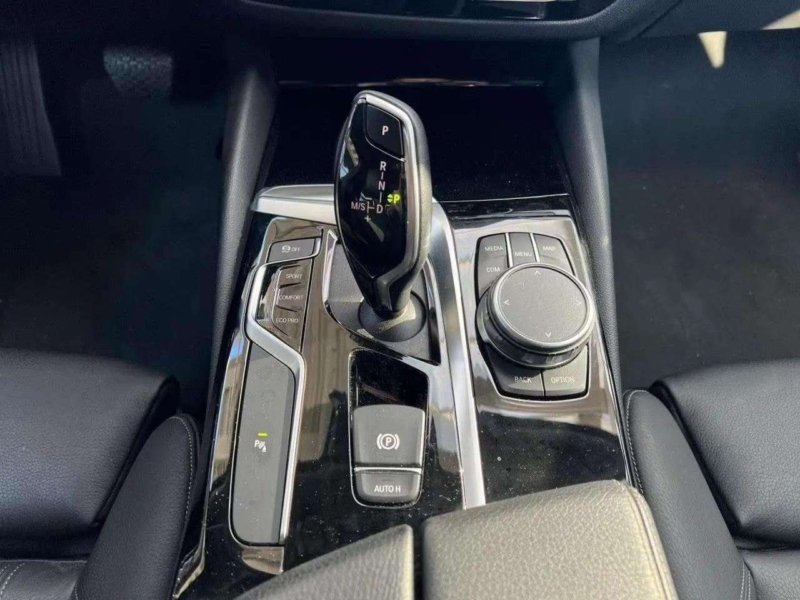 BMW 520d Touring LiCo SHZ ACC