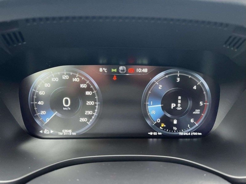 Volvo XC60 B4 D Momentum Pro