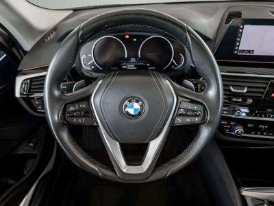 BMW 520d Touring xDrive Sport Line