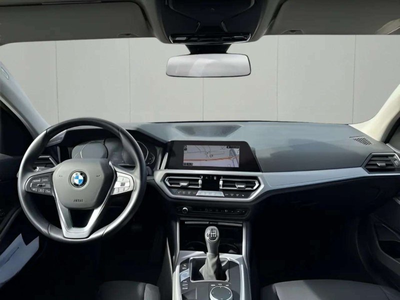 BMW 318d Limousine NAVI PDC Sitzh.