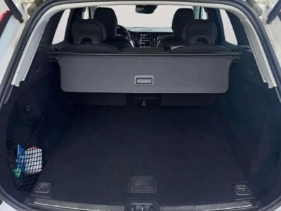 Volvo XC60 B4 Diesel Momentum Pro 2WD Pano ACC SHZ HUD