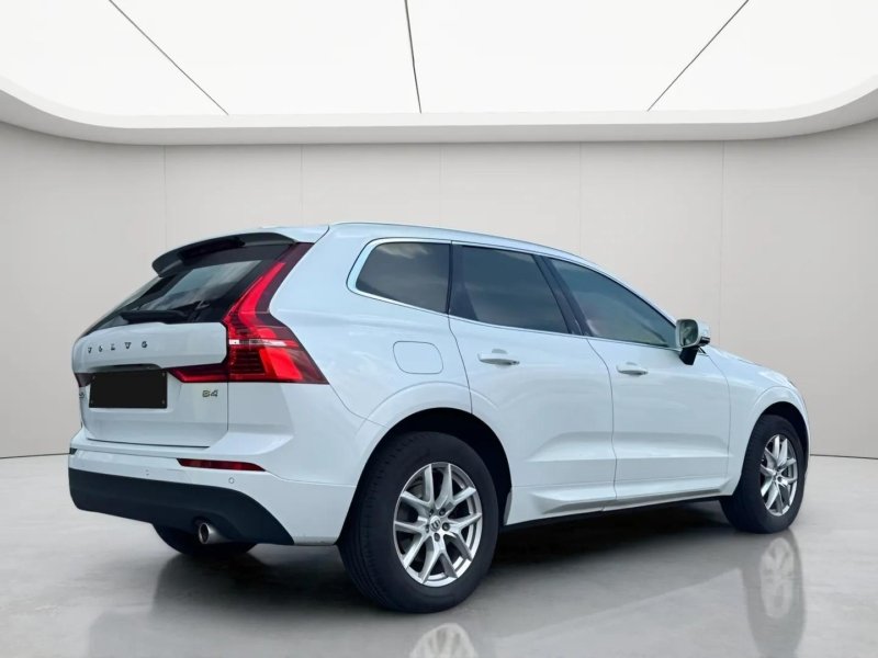 Volvo XC60 B4 Diesel Momentum Pro 2WD Pano ACC SHZ HUD