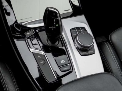 BMW X3 xDrive20d ADVANTAGE HuD AHK