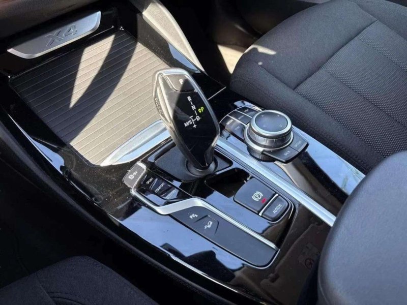 BMW X4 xDr 20dA AHK LED LivePlus Kamera HeadUp