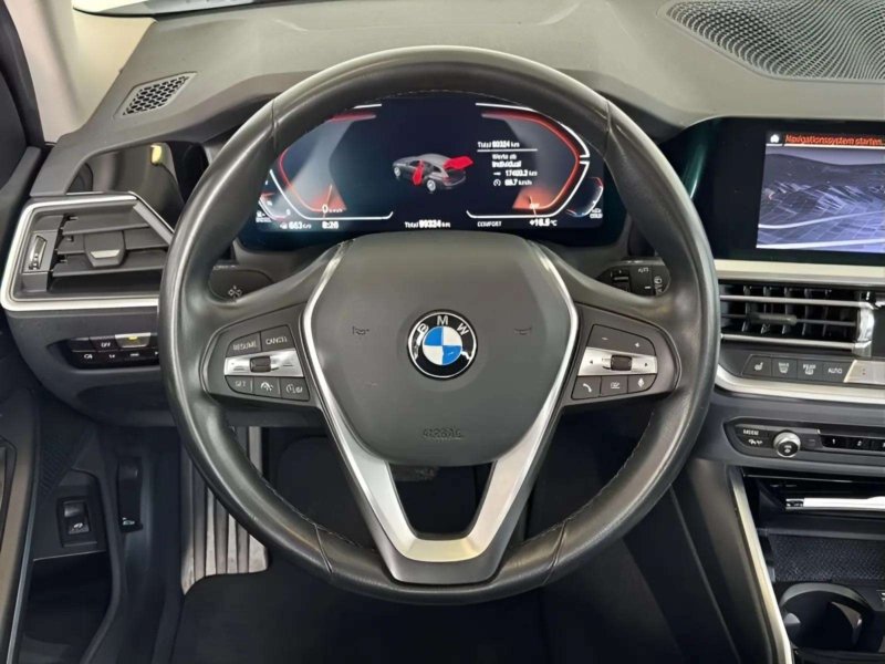 BMW 318d Touring Advantage Kamera ACC AHK DAB Navi