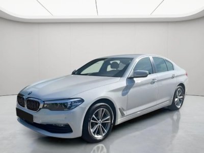 BMW 520d xDrive Lim. AHK LiveCockp. Standheiz. ParkAss.