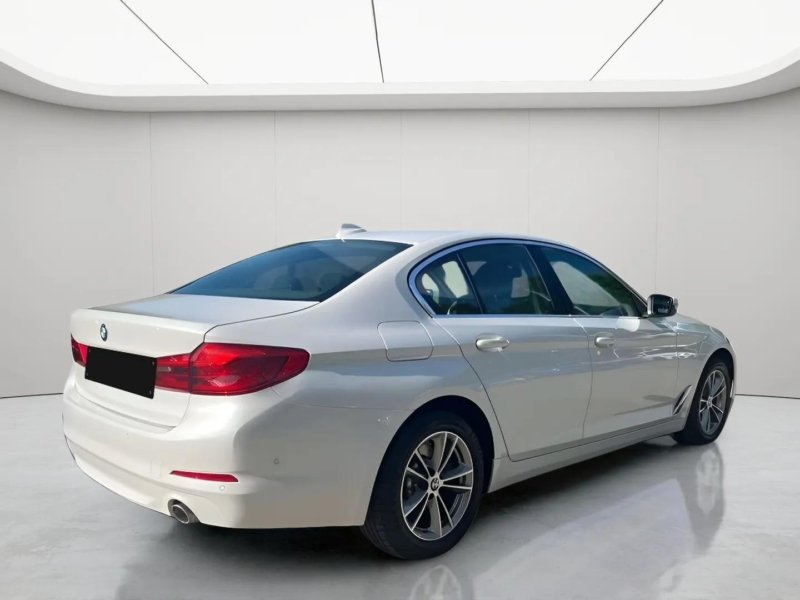 BMW 520d xDrive Lim. AHK LiveCockp. Standheiz. ParkAss.