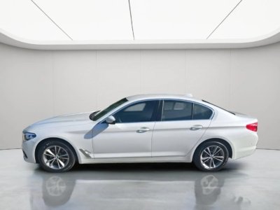 BMW 520d xDrive Lim. AHK LiveCockp. Standheiz. ParkAss.