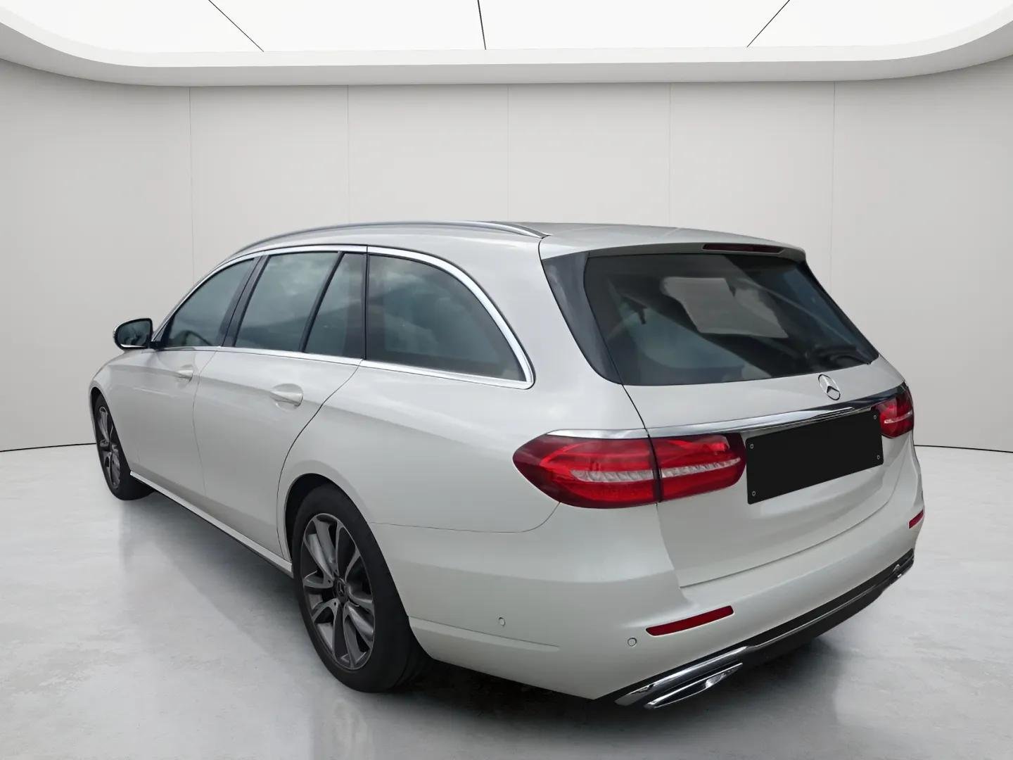 Mercedes-Benz E 200 d T-Modell Avantgarde/Navi/LED