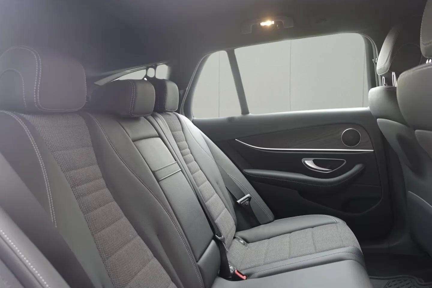 Mercedes-Benz E 200 d T-Modell Avantgarde/Navi/LED