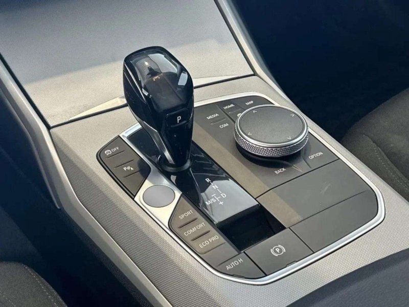 BMW 320 d Touring LiCoPlus,LED,AHK,Temp