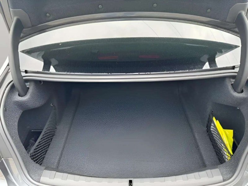 BMW 318 d Limousine Navi Klimaautom DAB SHZ Sonnensc