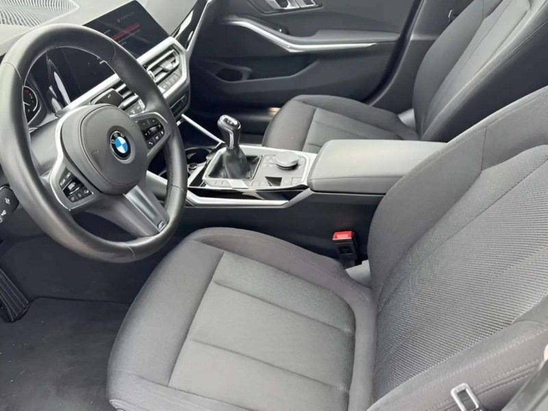 BMW 318 d Limousine Navi Klimaautom DAB SHZ Sonnensc