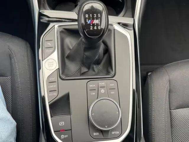 BMW 318 d Limousine Navi Klimaautom DAB SHZ Sonnensc