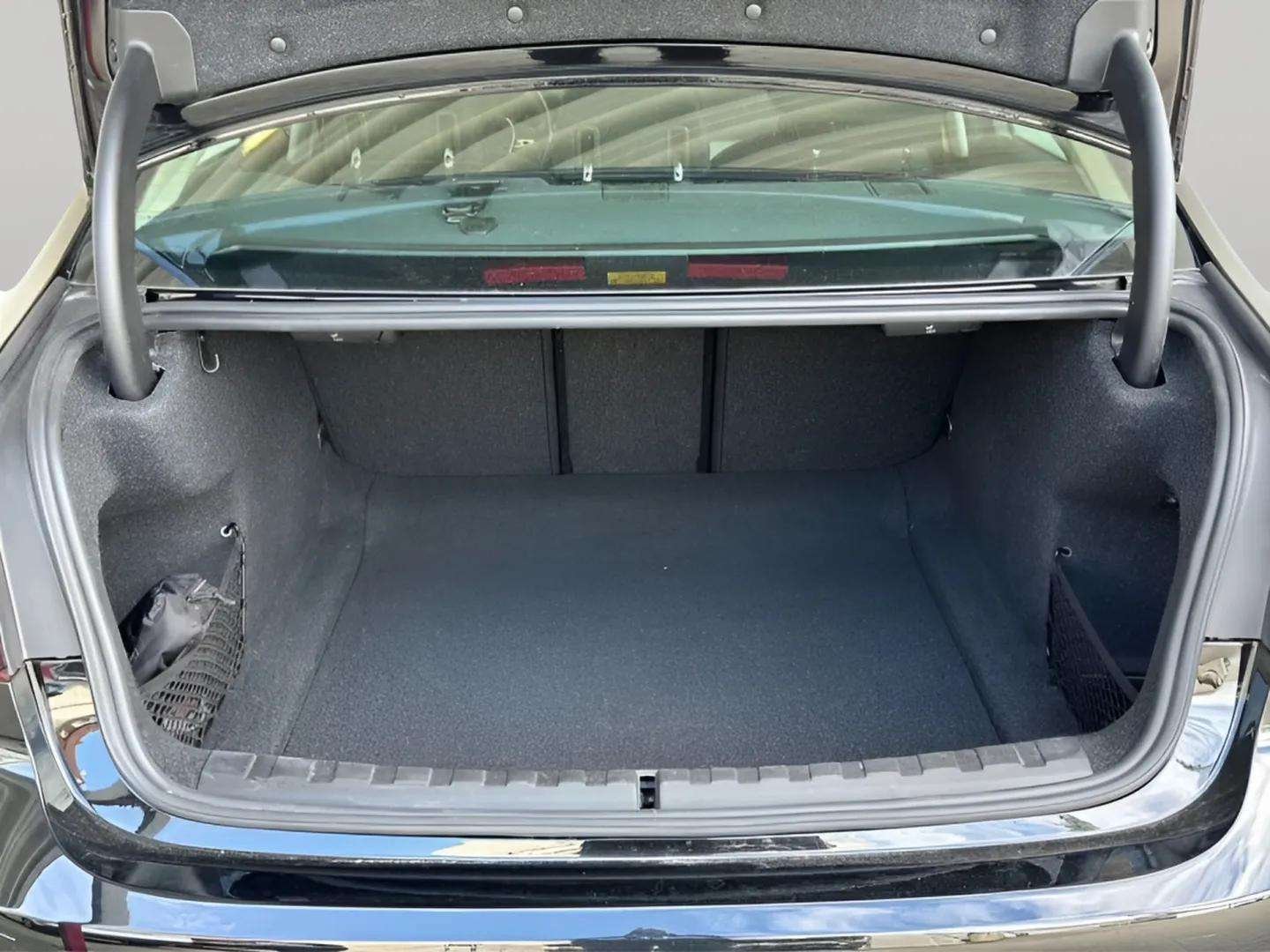 BMW 320 d Lim. Advantage Navi.LED.RFK.Sport-LR.DAB