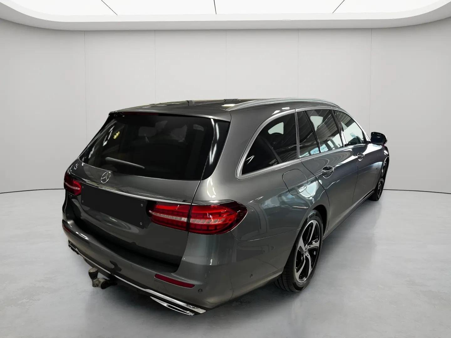 Mercedes Benz E200 d T Avantgarde AHK LED NAVI+PDC&KAM+KLIMA++