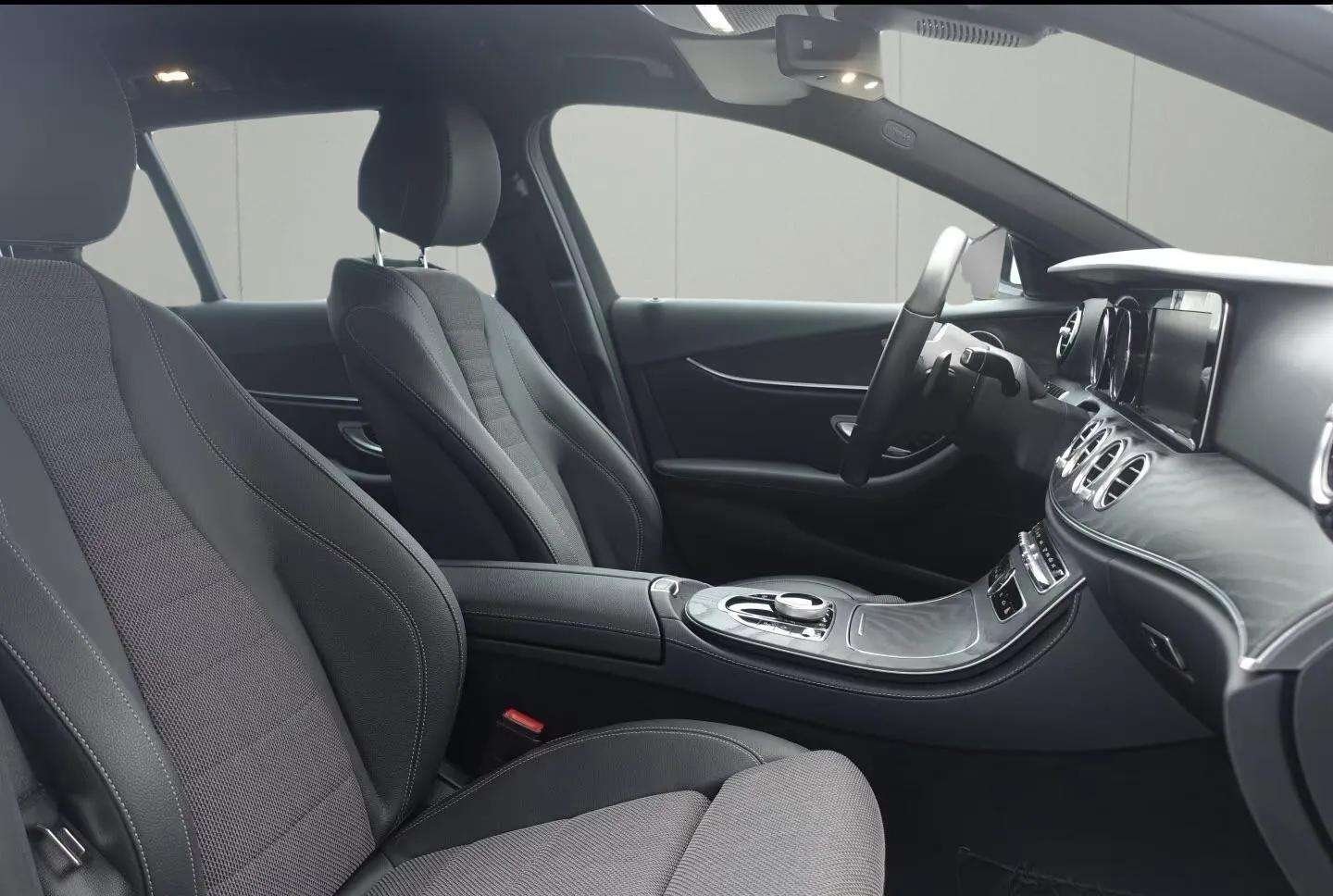 Mercedes-Benz E 200 d T-Modell Avantgarde/Navi/LED