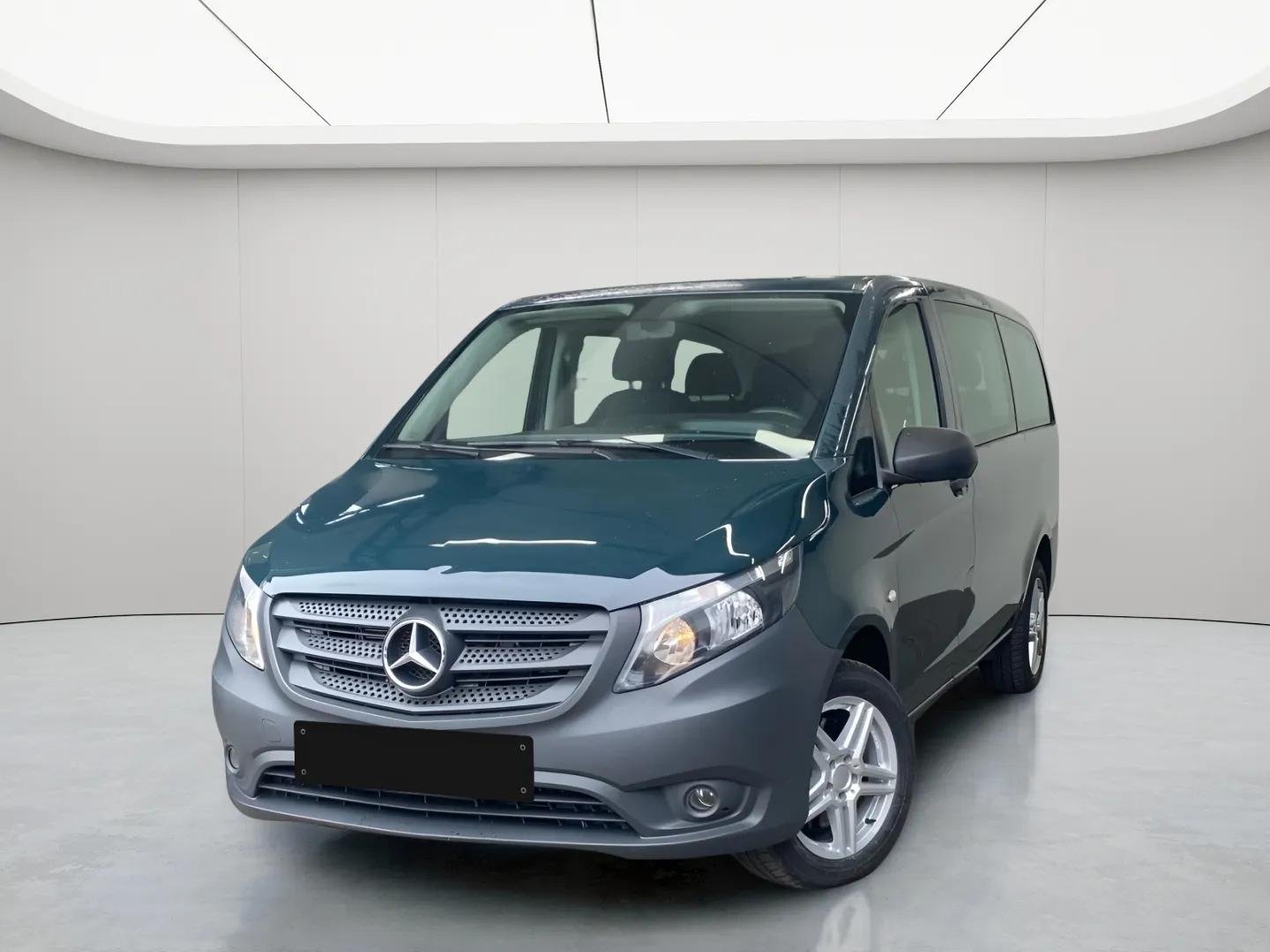 Mercedes-Benz Vito 114 CDI Tourer Lang 4x4 8-Sitze Sitzhzg. !!