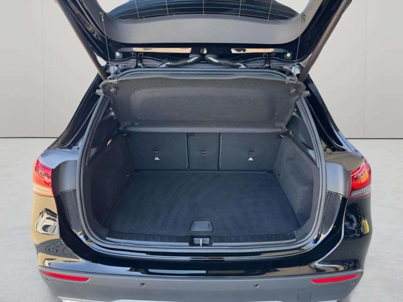 Mercedes-Benz GLA 220 d 4M PROGRESSIVE+AHK+MEMORY+LED+KAM+DAB+