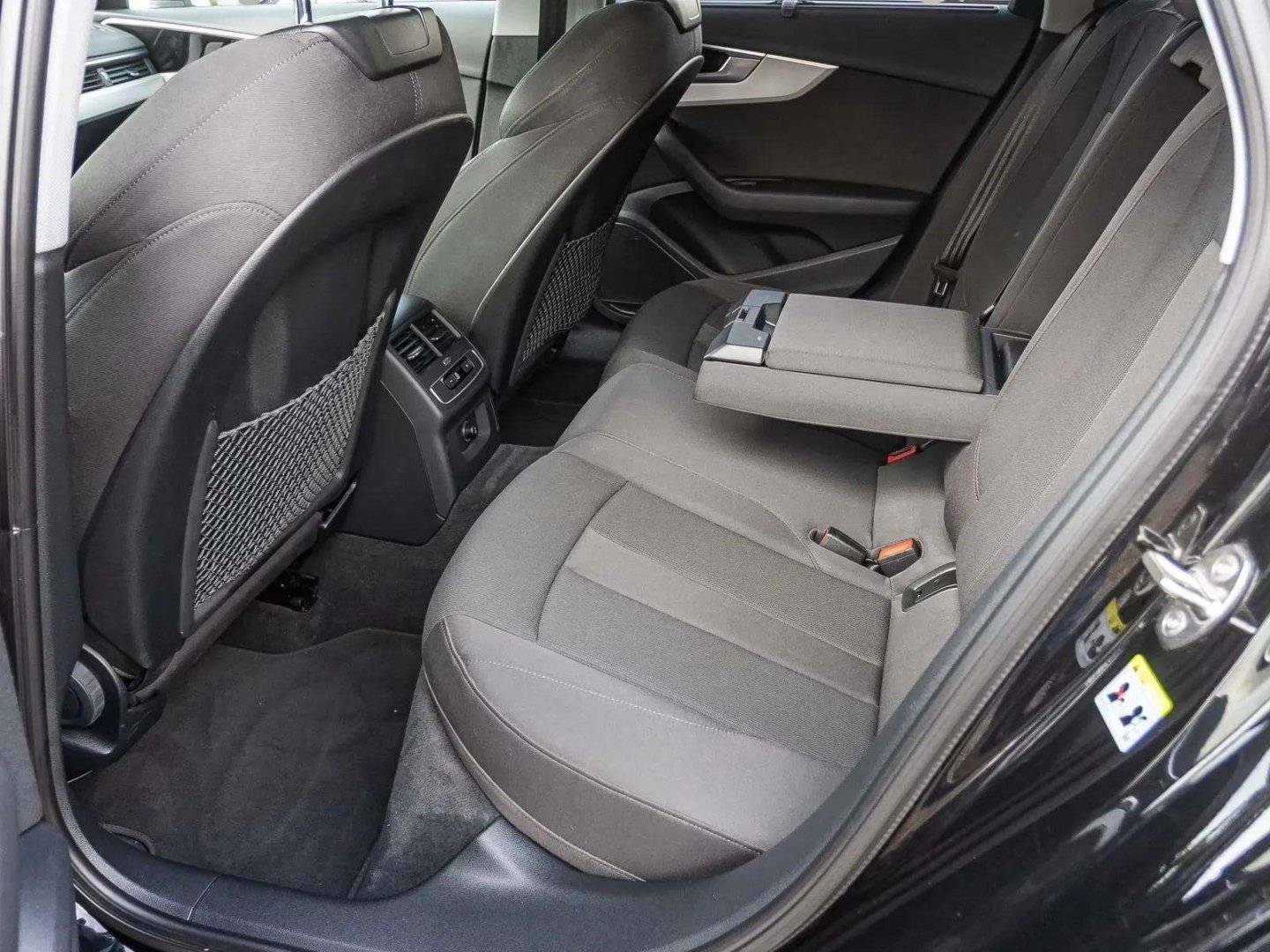 Audi A4 Avant Advanced 35TDI Stronic Navi LED virtual