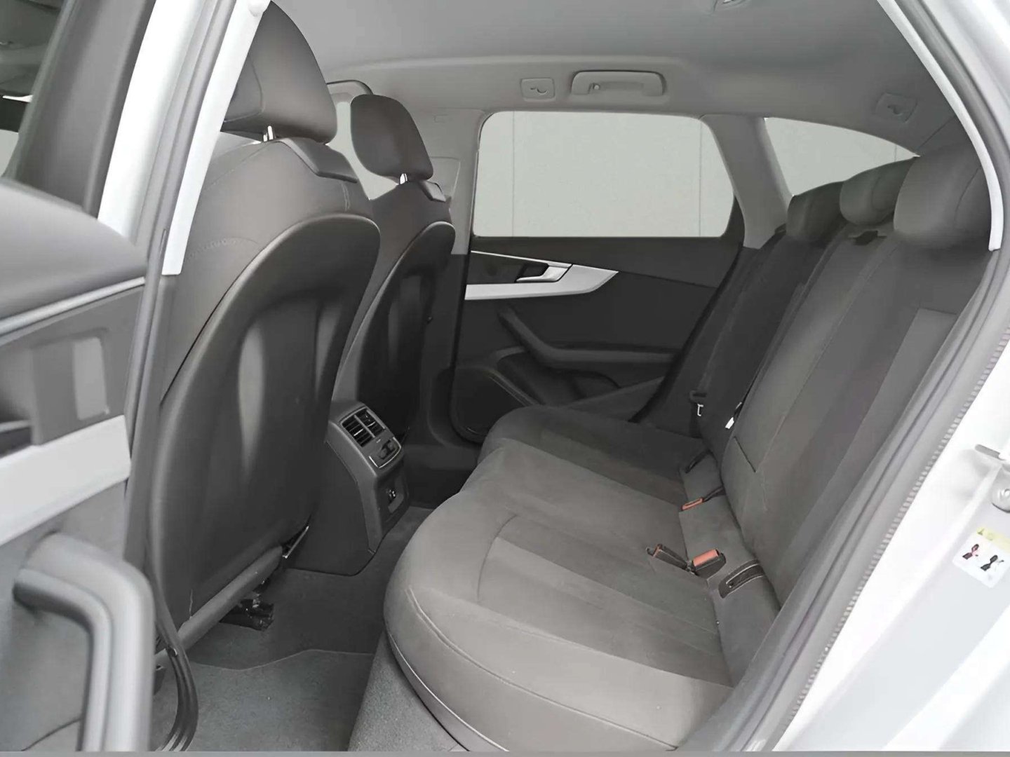 Audi A4 Avant 35 TDI ACC KAMERA PDC VO&HI LED SHZ Adv