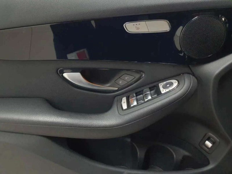 Mercedes-Benz GLC 220 d 4M- BusiP AssiP KomfP KAM