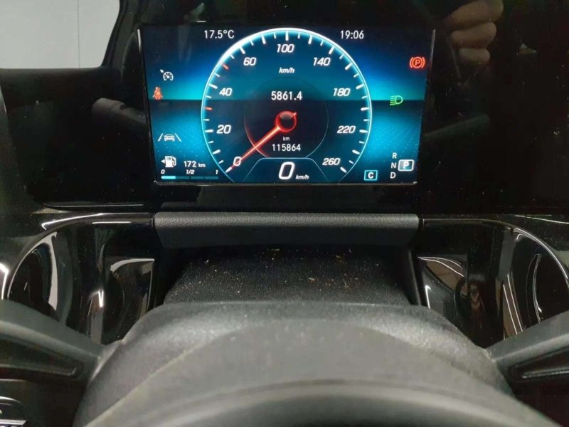 Mercedes-Benz GLA 200 d 8G-DCT Style BusiP MBUX PANO