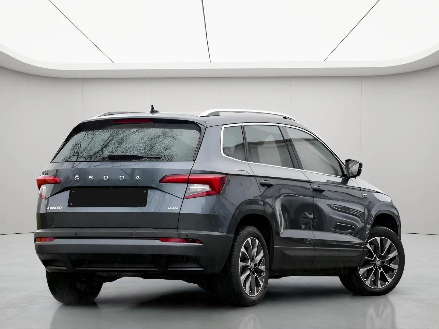 Skoda Karoq 2.0 DRIVE 125 4X4 CAM ACC eKLAPPE NAVI