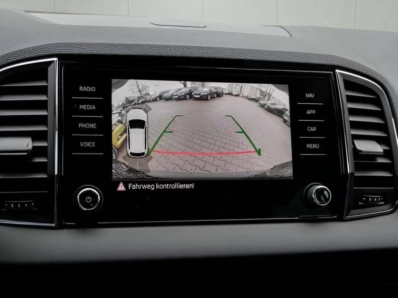 Skoda Karoq 2.0 DRIVE 125 4X4 CAM ACC eKLAPPE NAVI