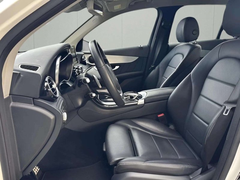 Mercedes-Benz GLC 250 d 4Matic AMG Line NAVI AHK LEDER Allrad