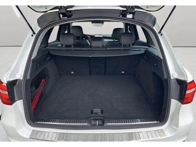 Mercedes-Benz GLC 250 d 4Matic AMG Line NAVI AHK LEDER Allrad