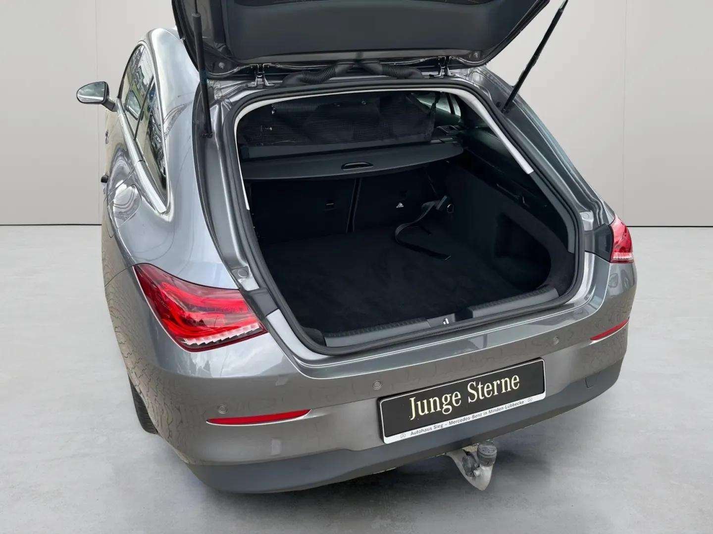 Mercedes-Benz CLA 200d SB MBUX+SHZ+LED+PDC+AHK+Kamera+Navig.+