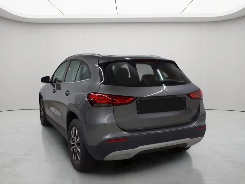 Mercedes-Benz GLA 200 d 8G-DCT Style BusiP MBUX PANO