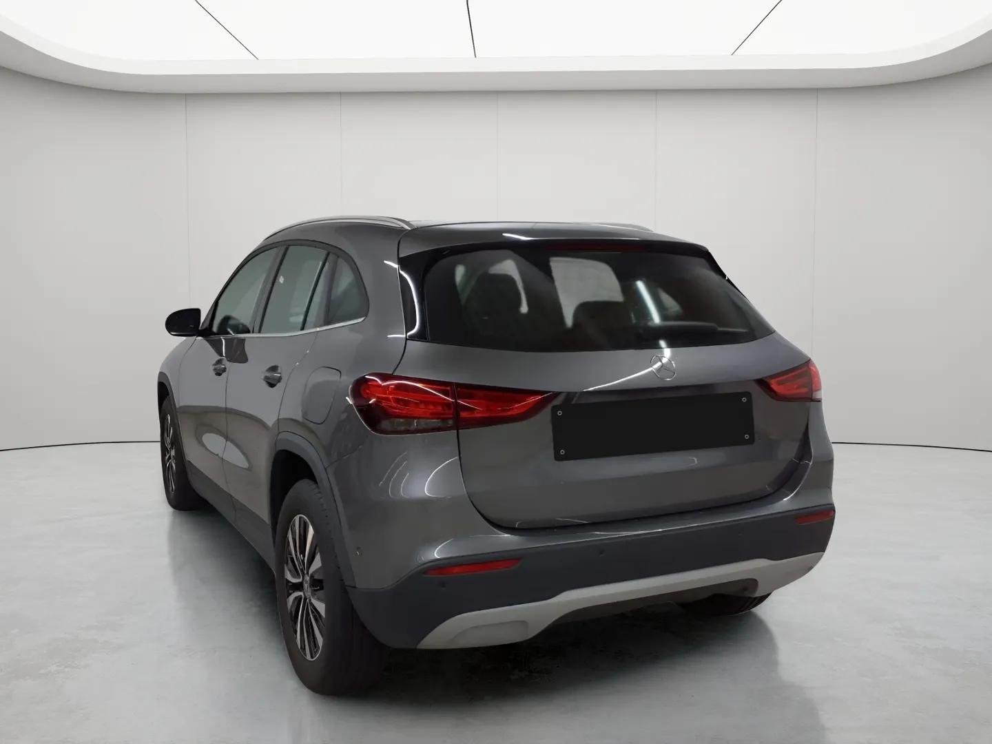 Mercedes-Benz GLA 200 d 8G-DCT Style BusiP MBUX PANO