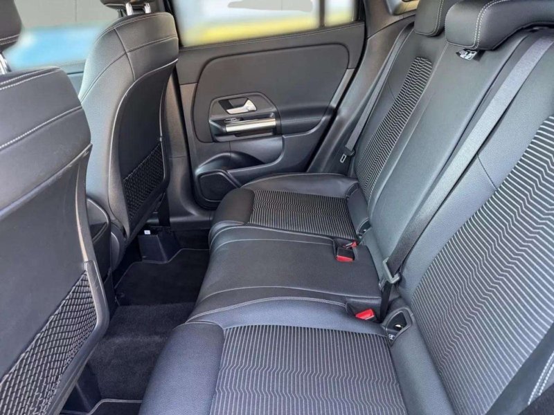 Mercedes-Benz GLA 220 d 4M PROGRESSIVE+AHK+MEMORY+LED+KAM+DAB+