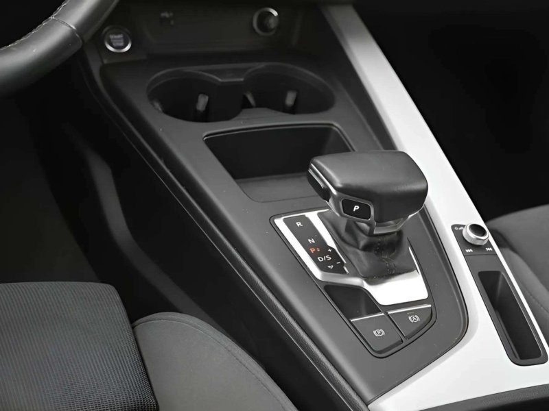 Audi A4 Avant 35 TDI ACC KAMERA PDC VO&HI LED SHZ Adv