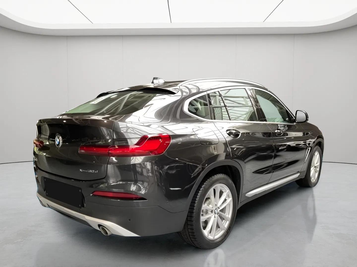 BMW X4 xDrive30d Head-Up+AHK+StHz+Navi+Pano+ACC+SHZ