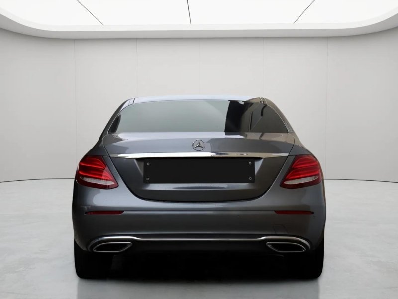 Mercedes-Benz E220 d Limousine