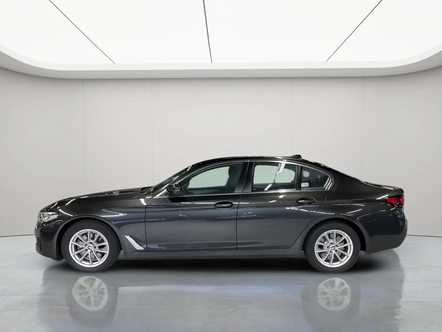 BMW 520d Limousine LiveCockpitProf Head-Up Kamera