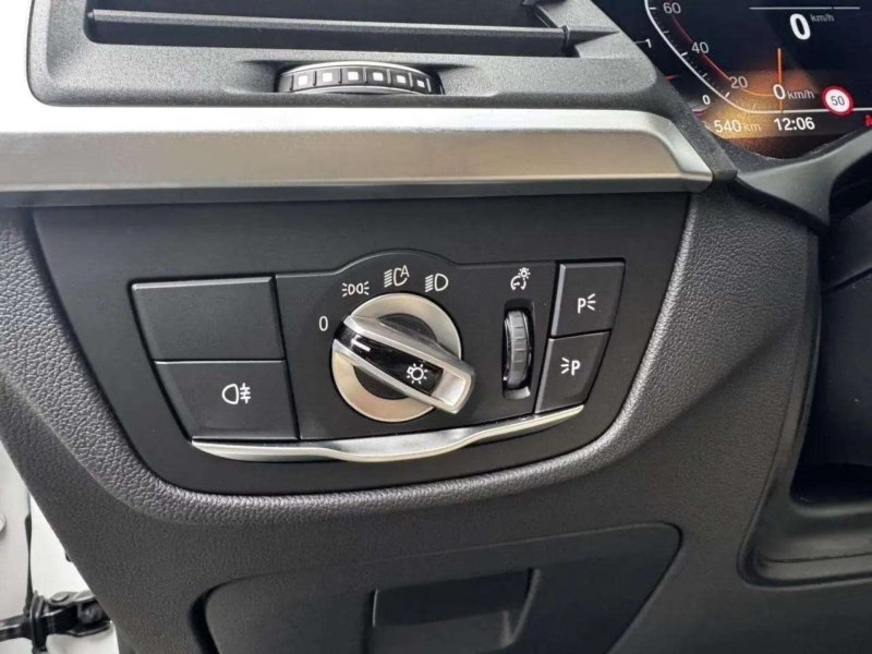 BMW X4 x20d M Sport HUD Laser Kamera