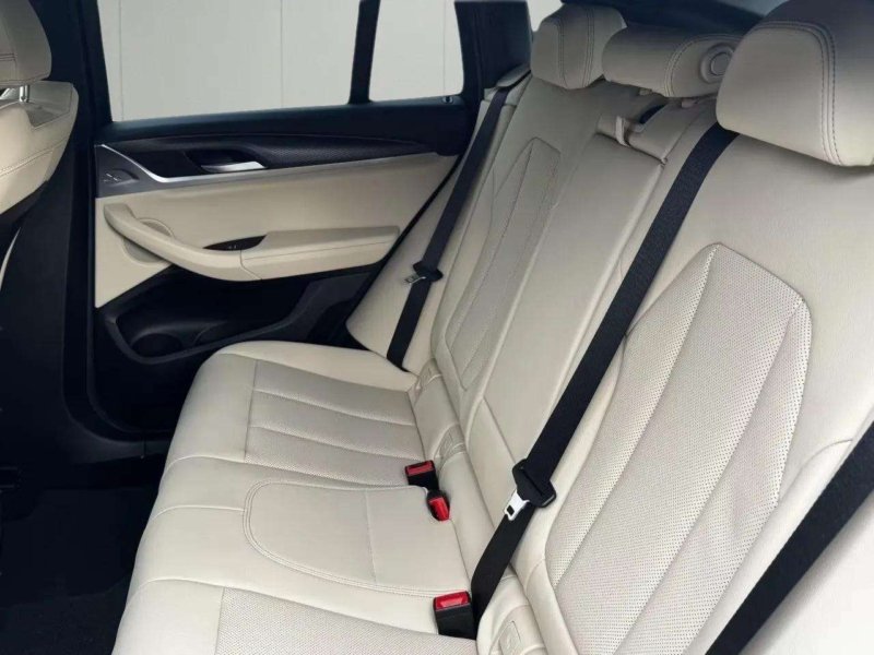 BMW X4 x20d M Sport HUD Laser Kamera