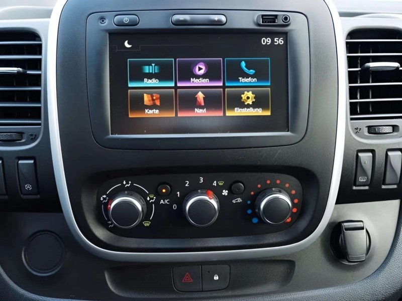 Renault Trafic dCi 145 9-Sitzer